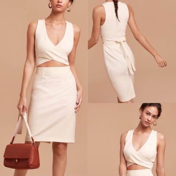 Aritzia Dresses & Skirts - Aritzia Wilfred Dress